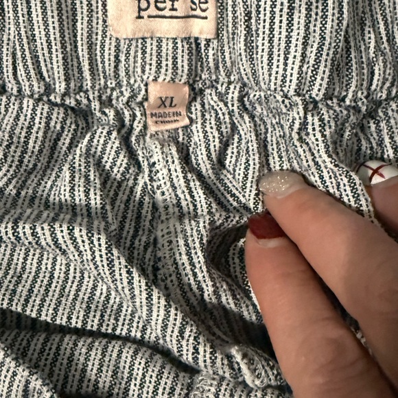 Per Se Navy and White Striped Linen Shorts - Picture 4 of 5